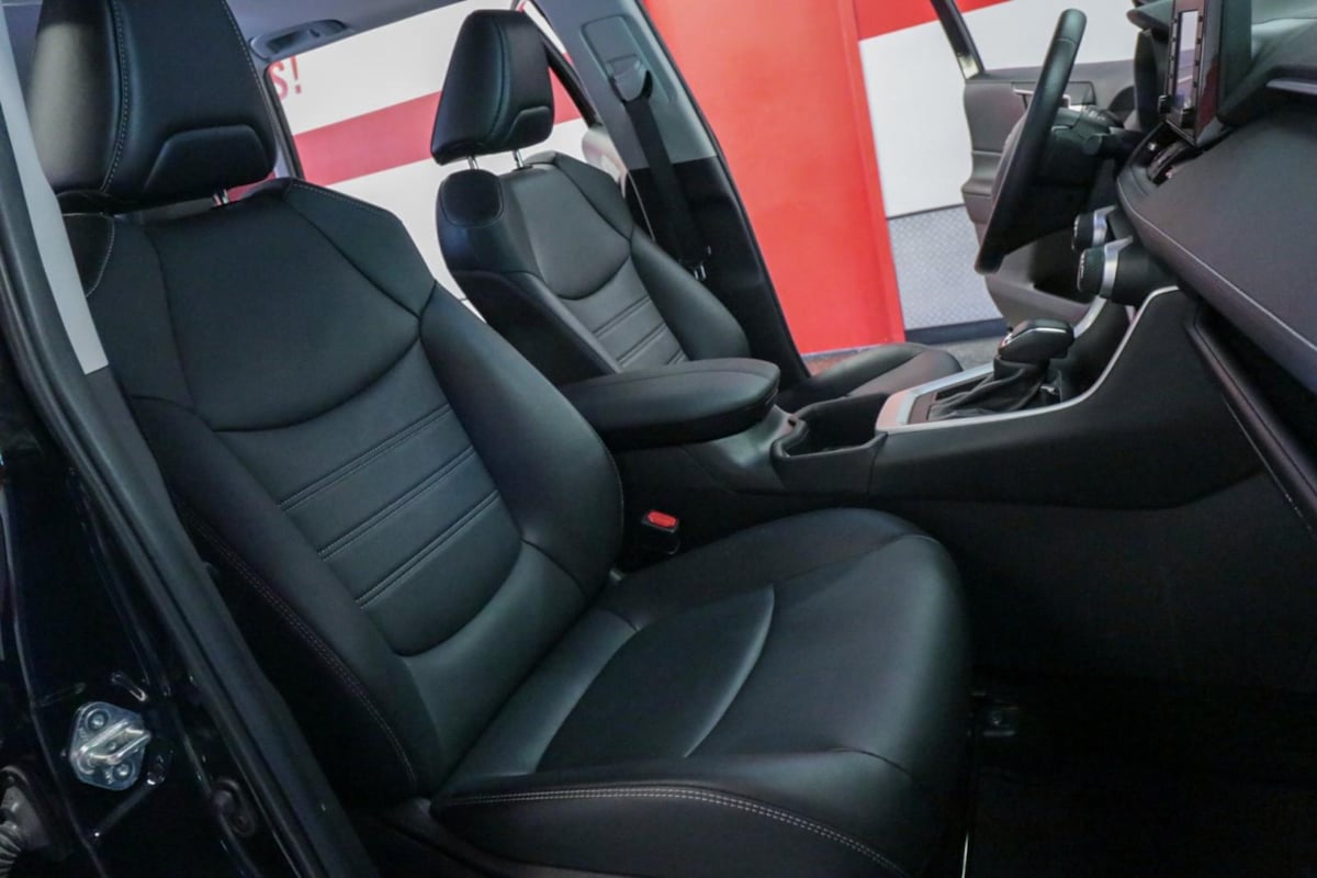 2022 Toyota RAV4 XLE Premium photo 22