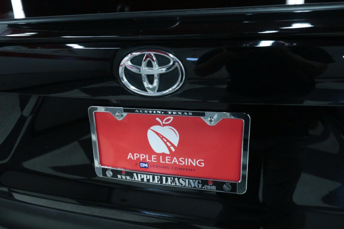 2022 Toyota RAV4 XLE Premium photo 27