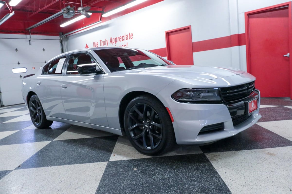 2021 Dodge Charger SXT photo 2
