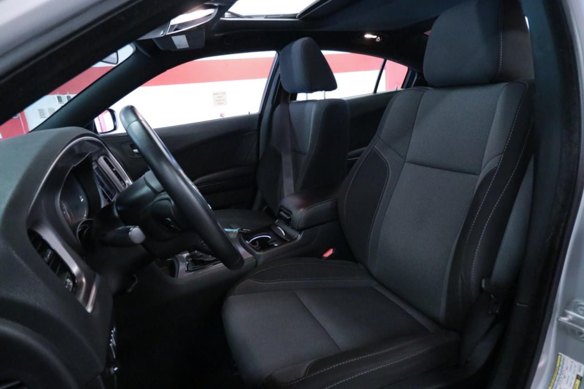 2021 Dodge Charger SXT photo 8