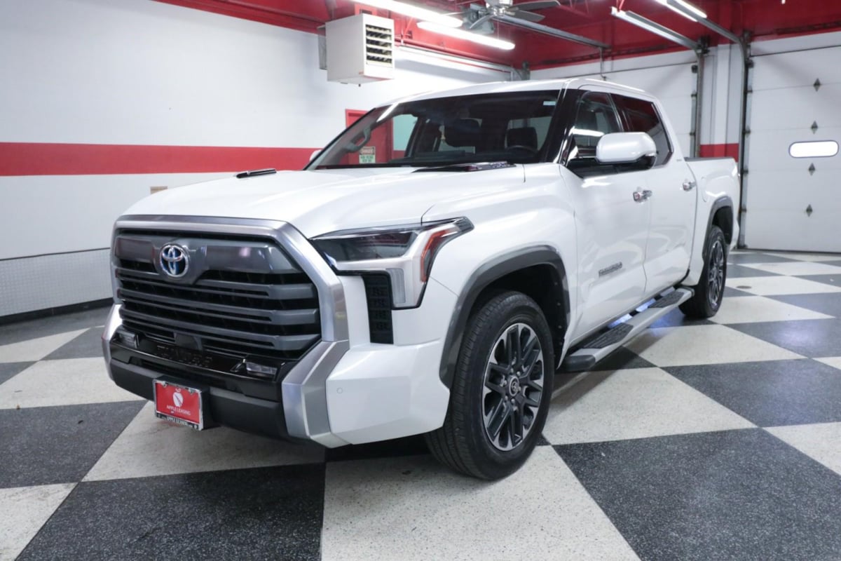 2022 Toyota Tundra Limited CrewMax photo 5