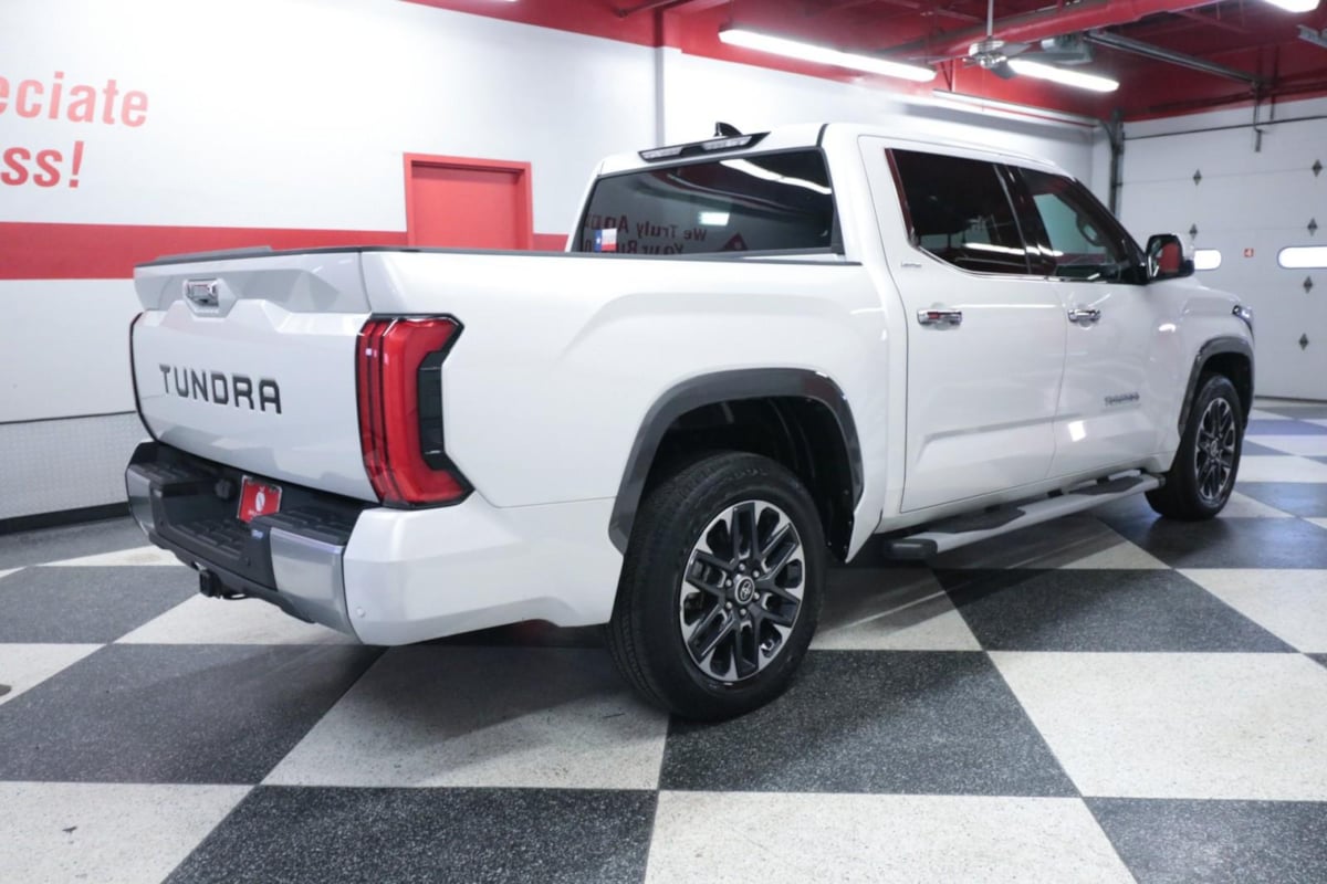2022 Toyota Tundra Limited CrewMax photo 7