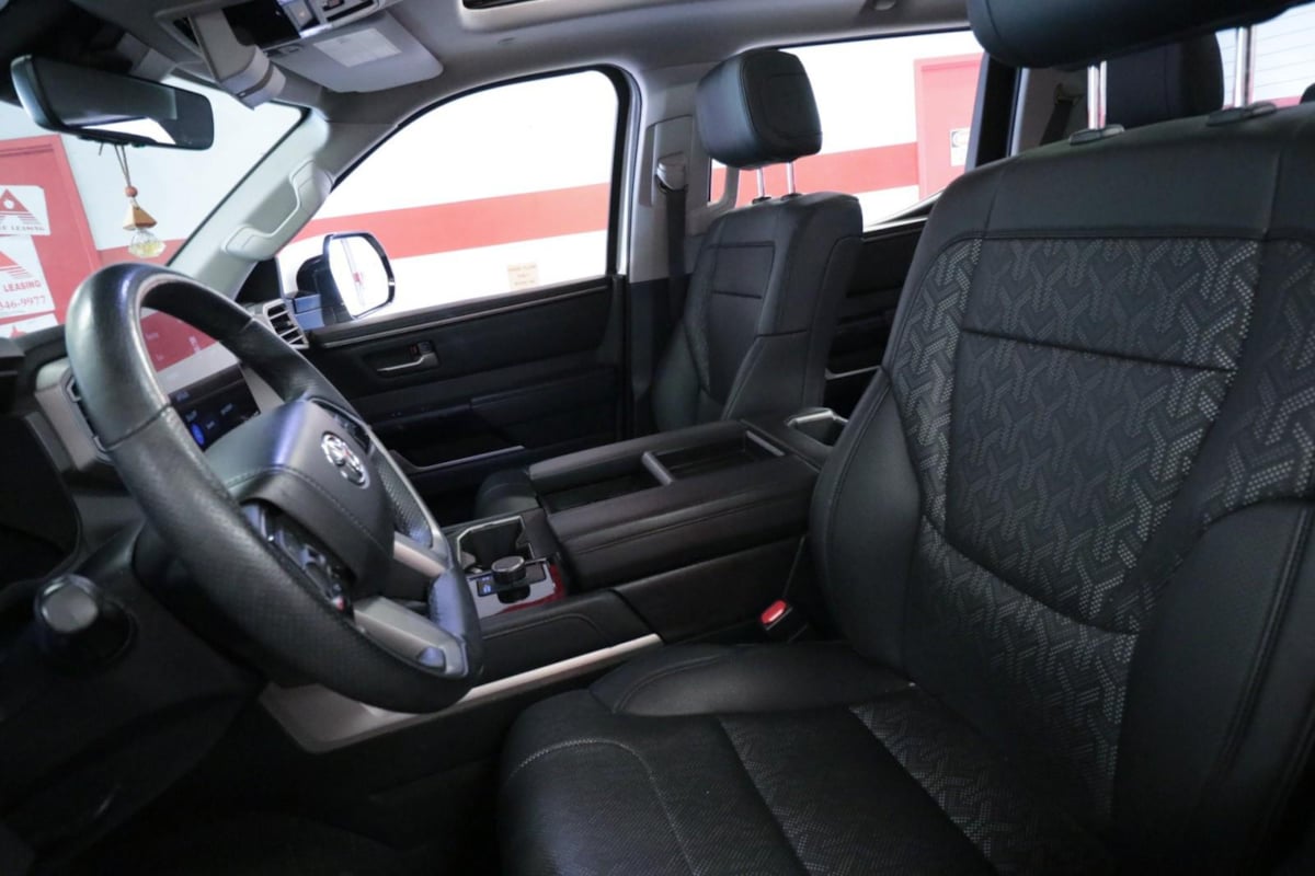 2022 Toyota Tundra Limited CrewMax photo 9
