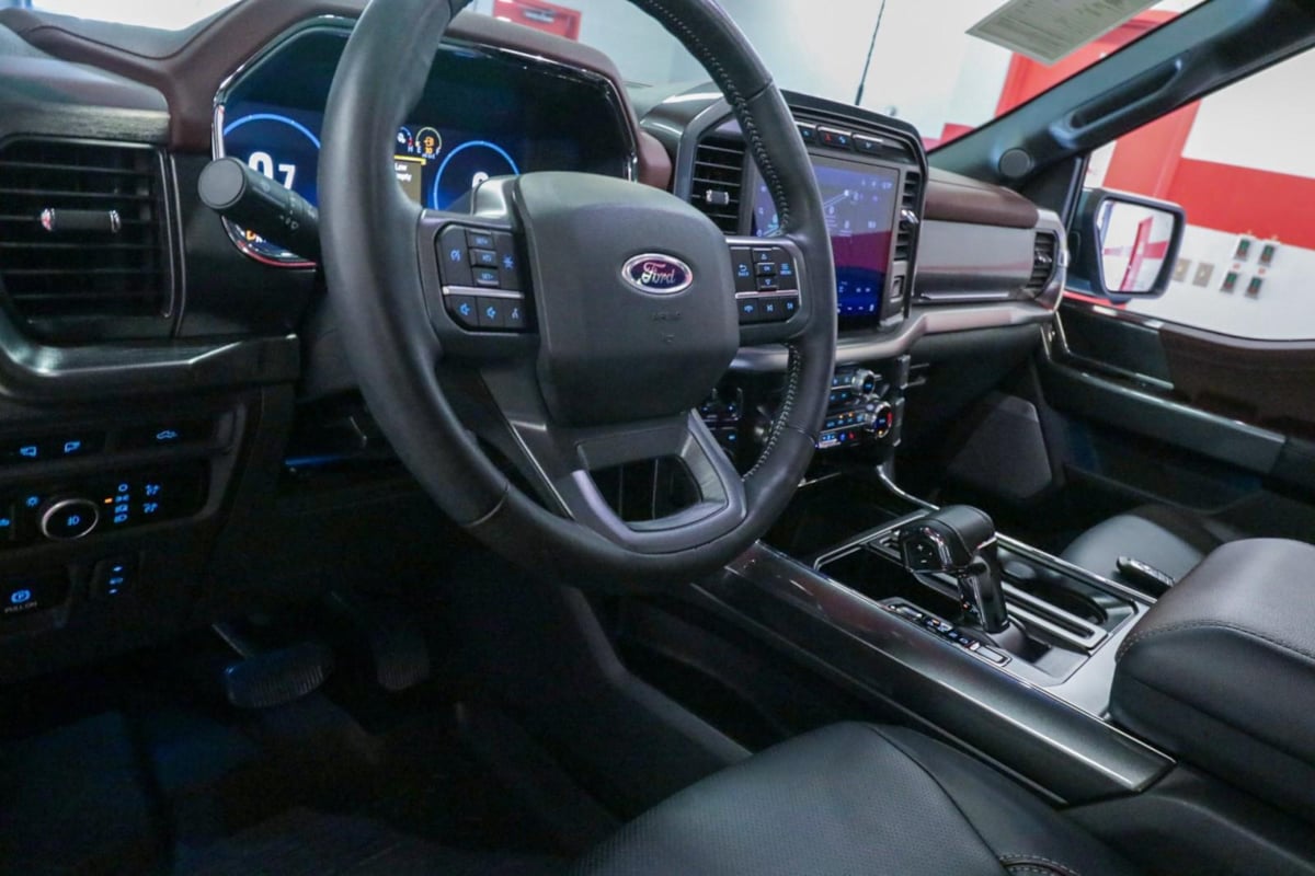 2023 Ford F-150 Lariat photo 13