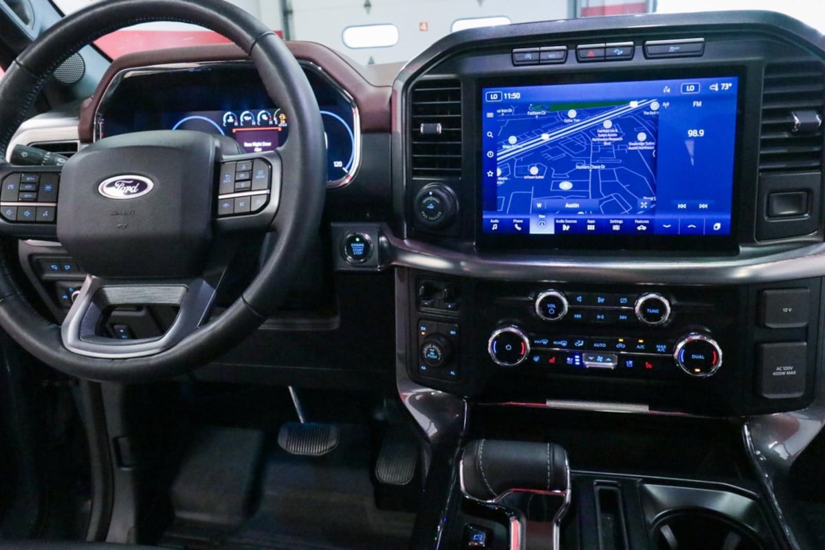 2023 Ford F-150 Lariat photo 23