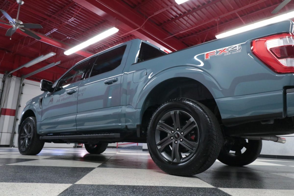2023 Ford F-150 Lariat photo 38