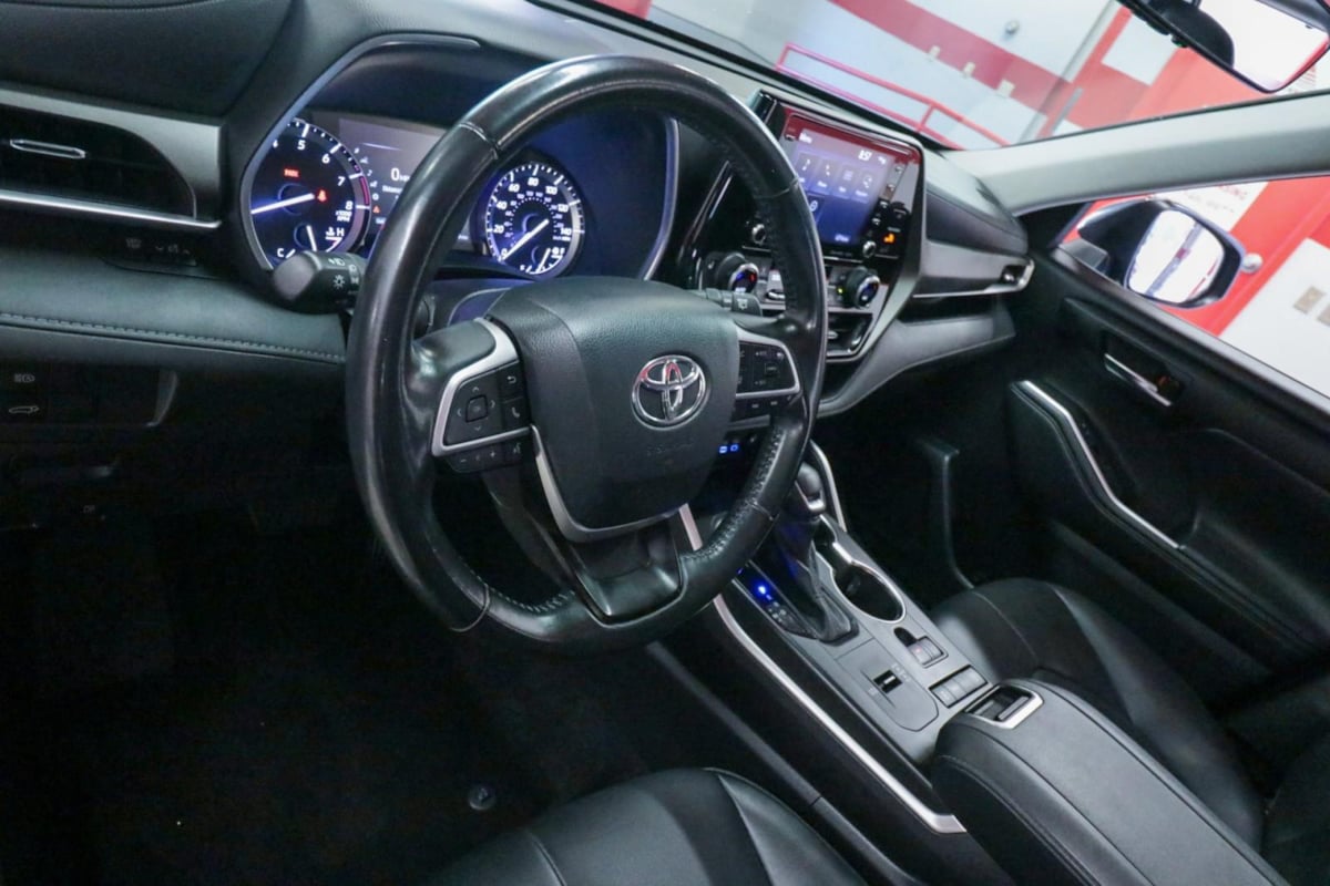 2022 Toyota Highlander XLE photo 15