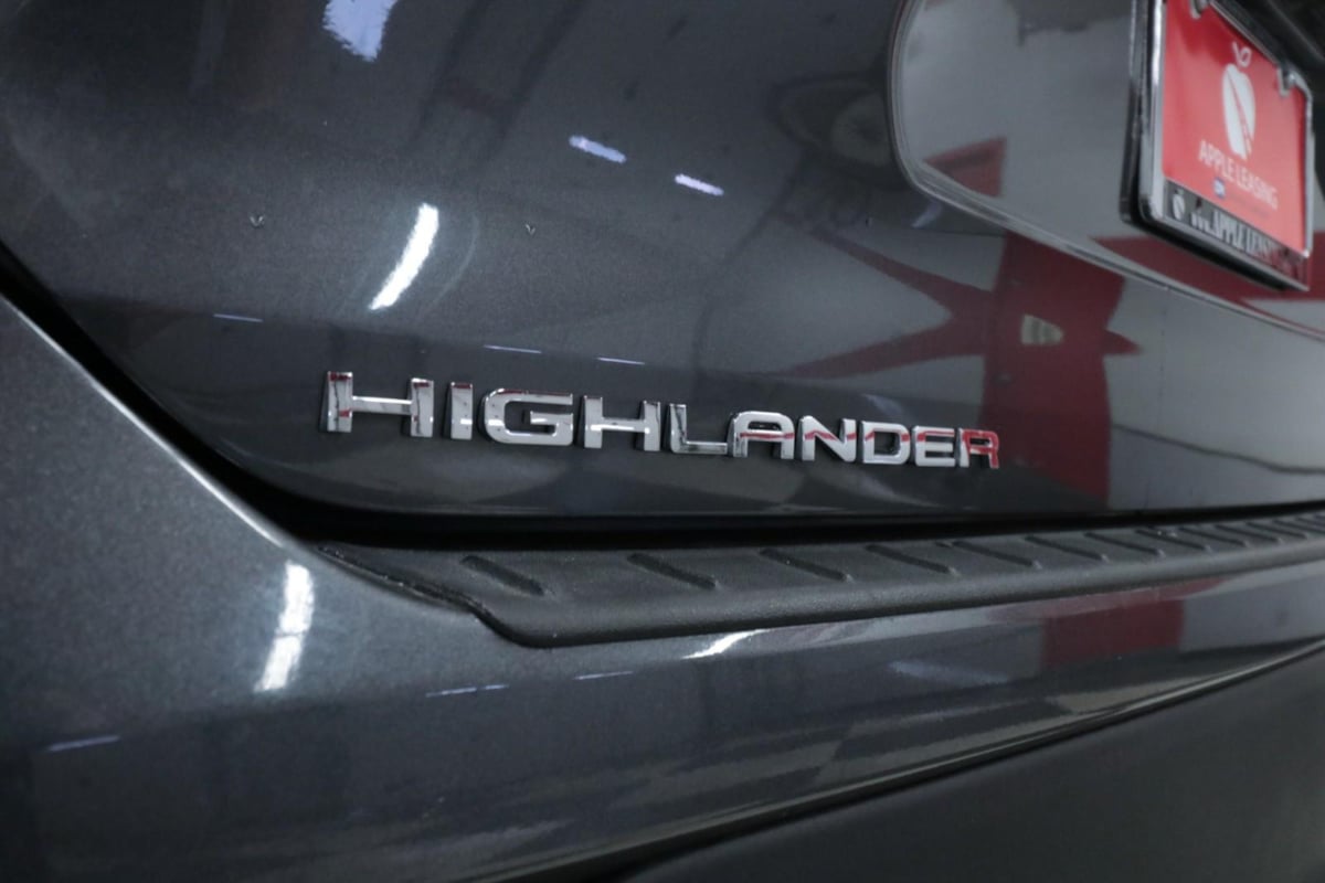 2022 Toyota Highlander XLE photo 29