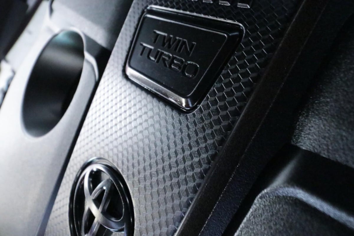 2022 Toyota Tundra SR5 CrewMax photo 8