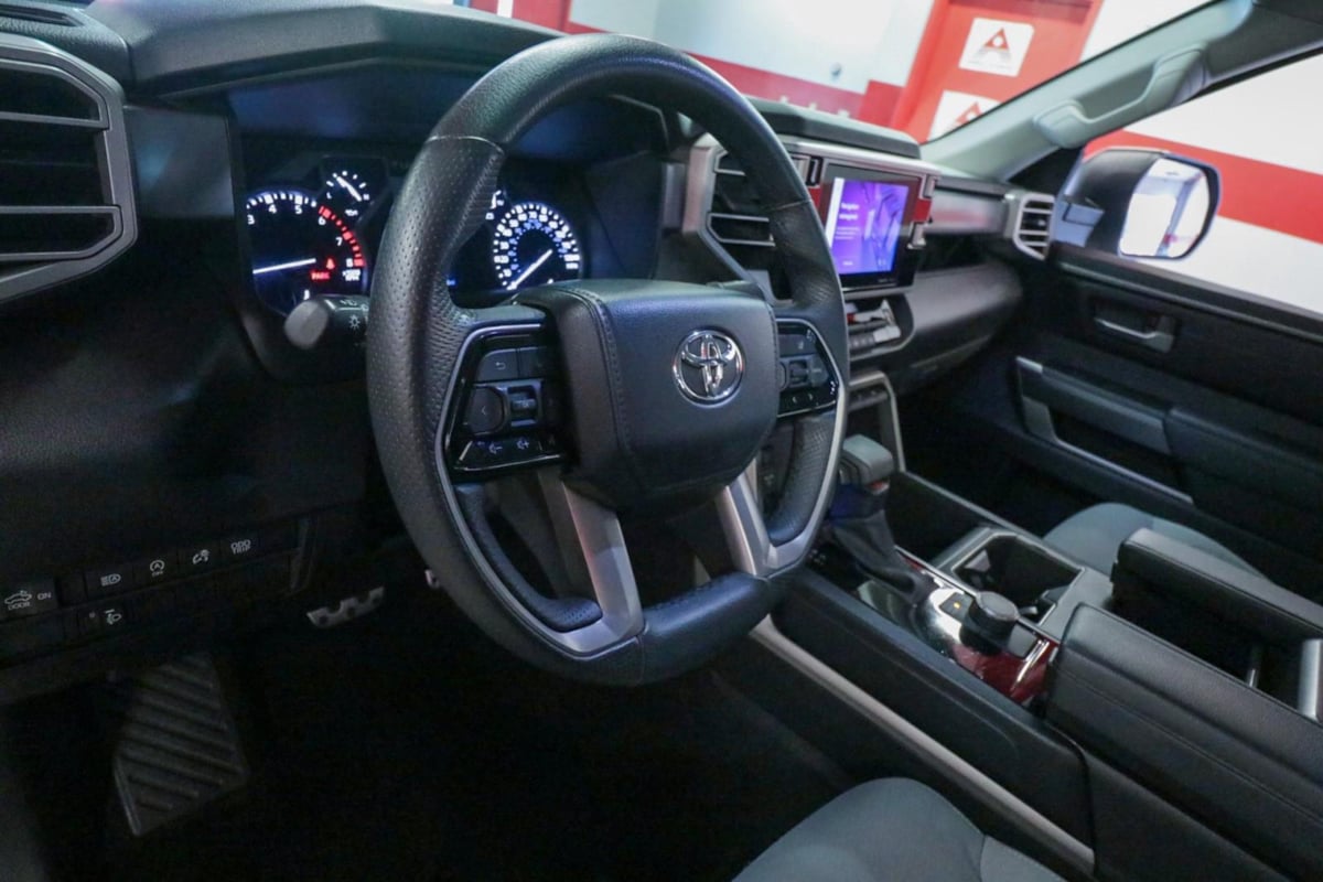 2022 Toyota Tundra SR5 CrewMax photo 12