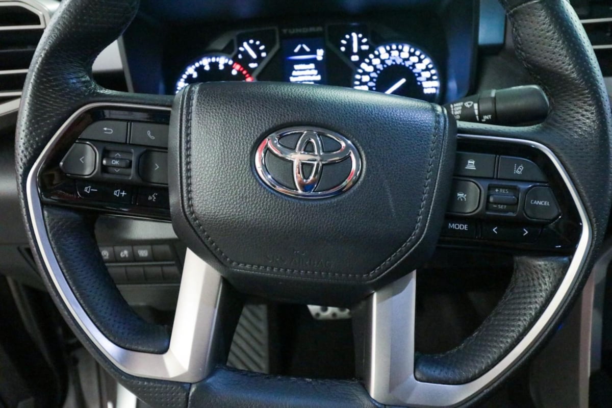 2022 Toyota Tundra SR5 CrewMax photo 14