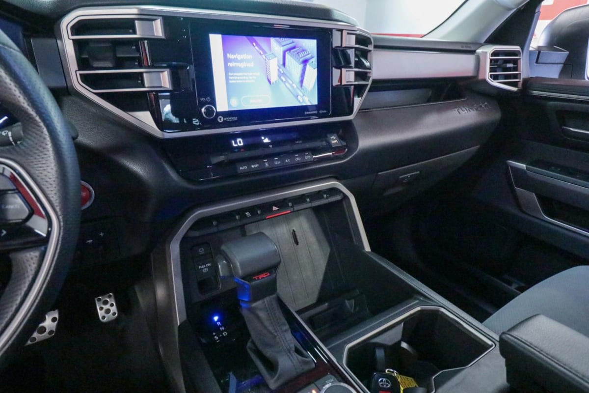 2022 Toyota Tundra SR5 CrewMax photo 16