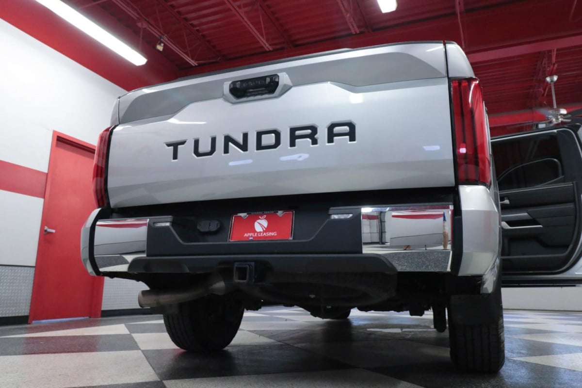 2022 Toyota Tundra SR5 CrewMax photo 24