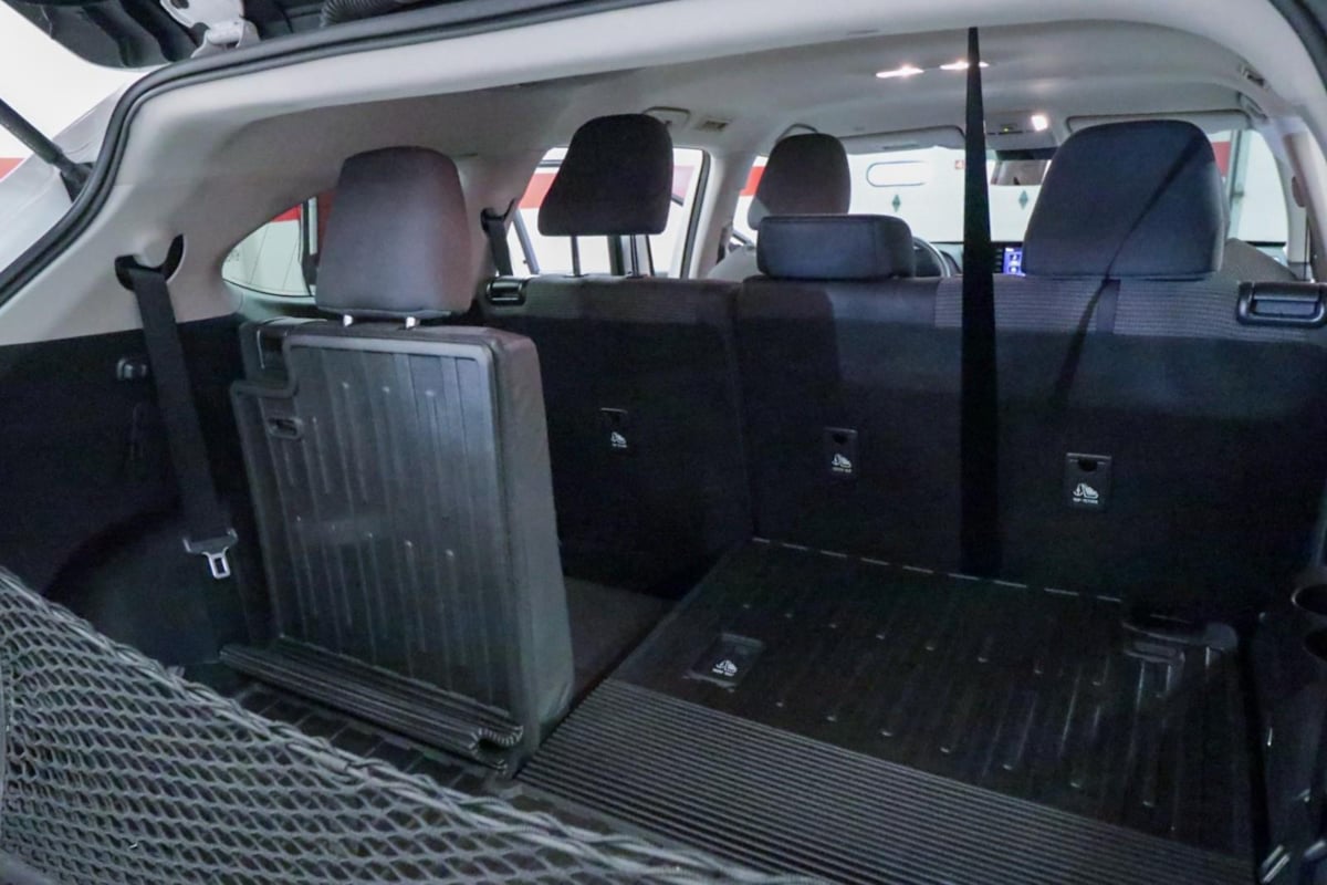 2022 Toyota Highlander L photo 21
