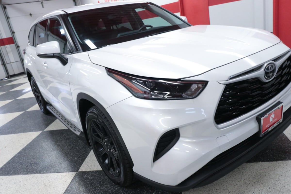 2022 Toyota Highlander L photo 27