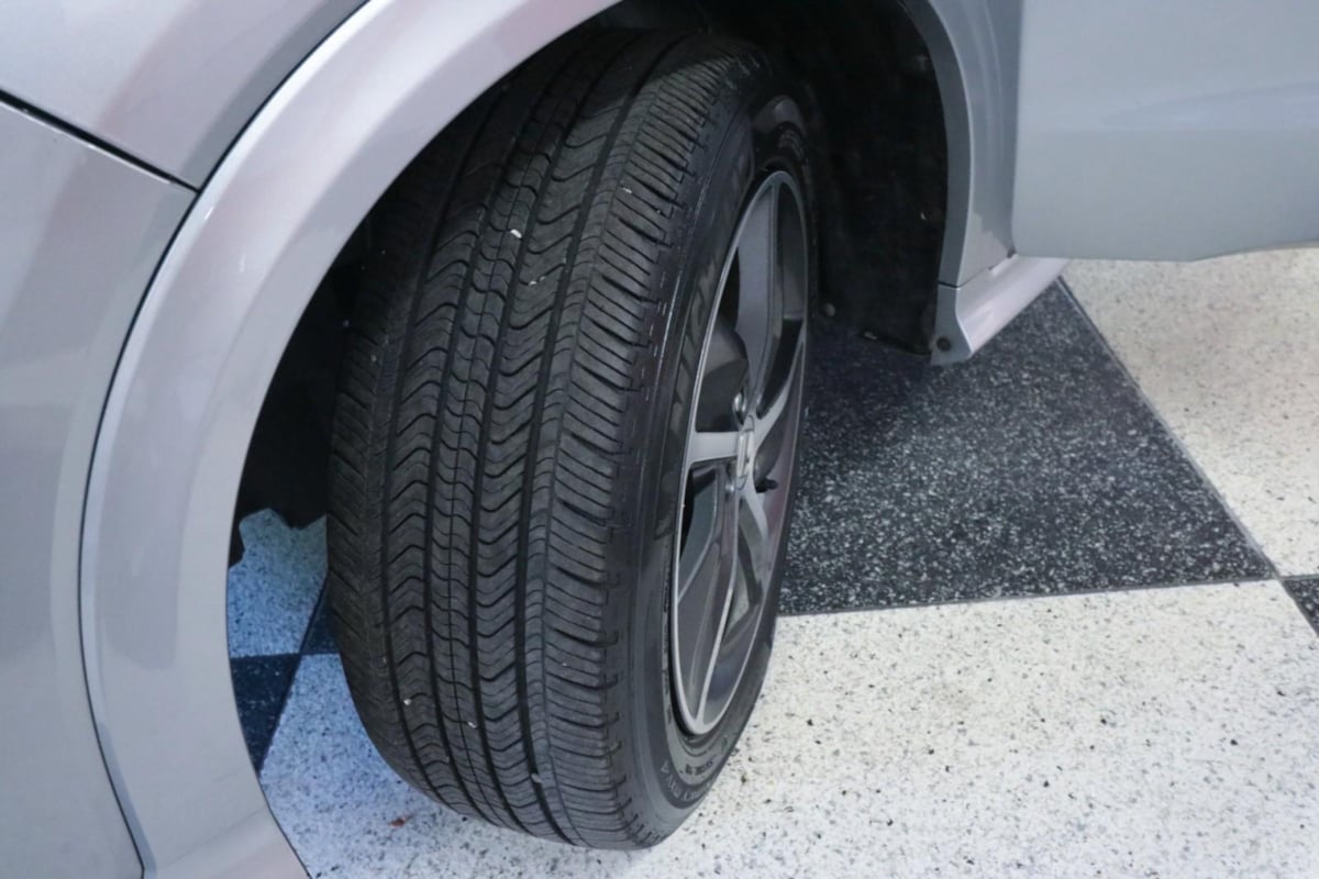 2020 Honda HR-V Touring photo 3