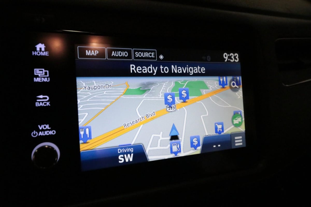 2020 Honda HR-V Touring photo 14