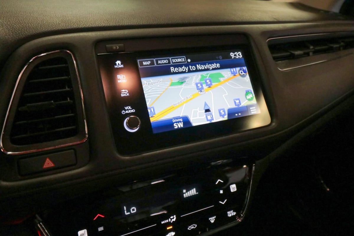 2020 Honda HR-V Touring photo 15