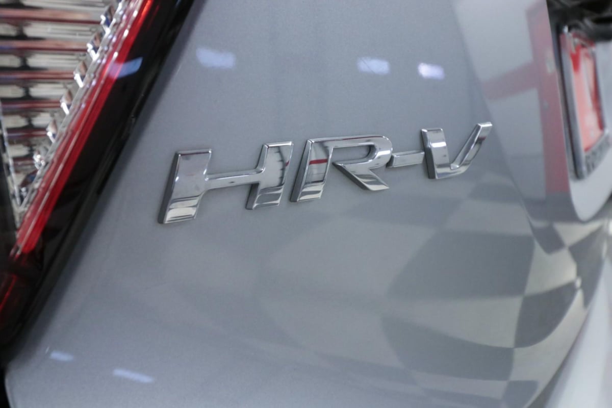 2020 Honda HR-V Touring photo 28
