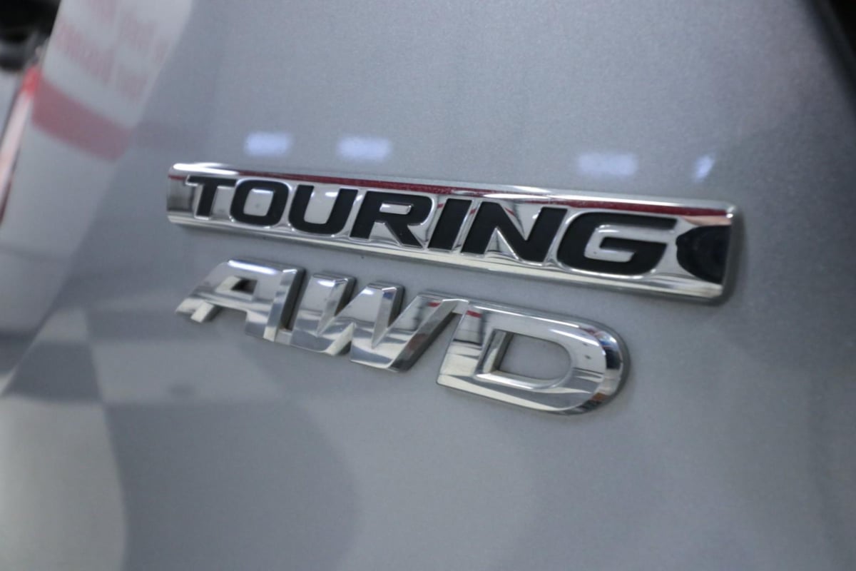 2020 Honda HR-V Touring photo 29