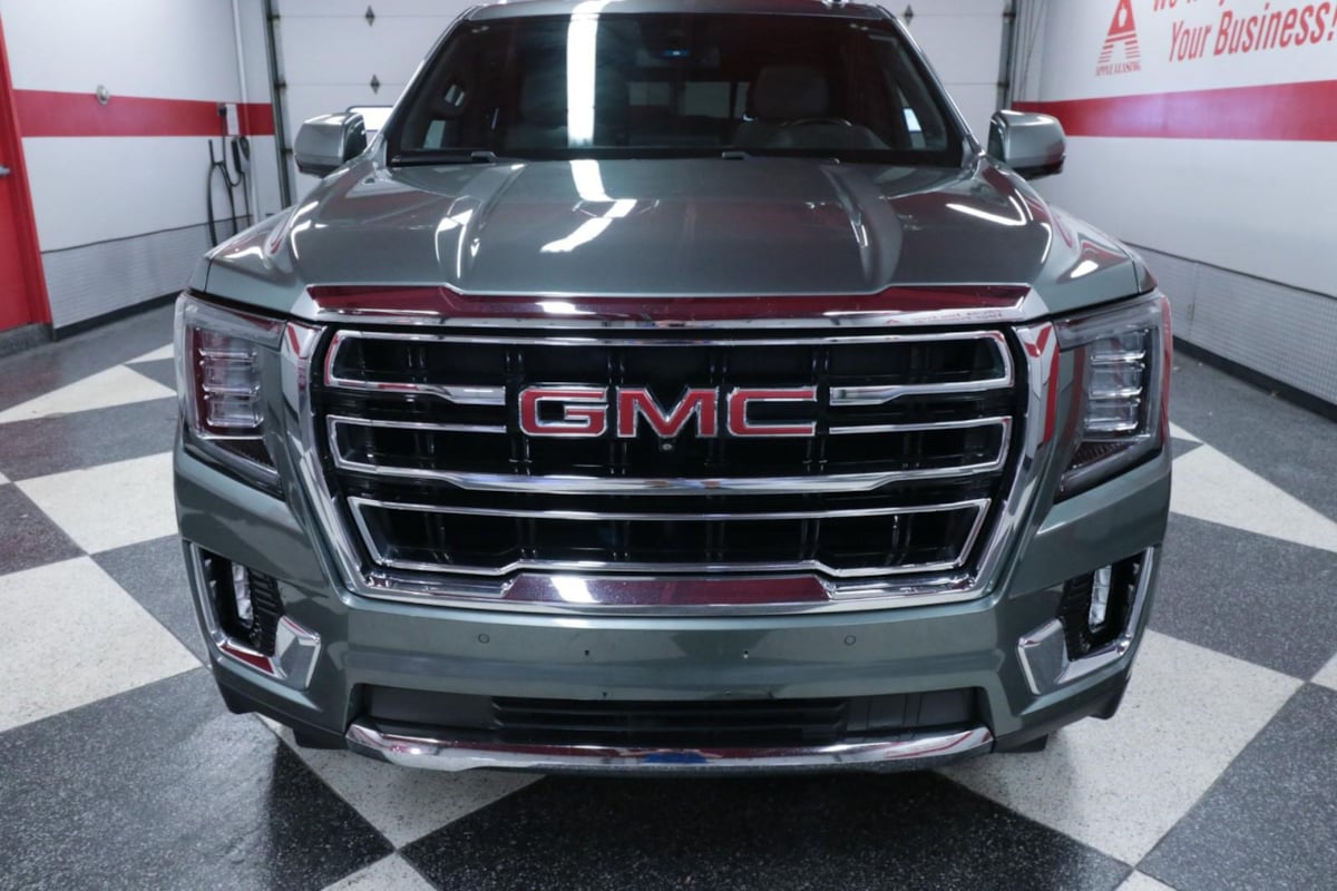 2023 Gmc Yukon XL SLT photo 4
