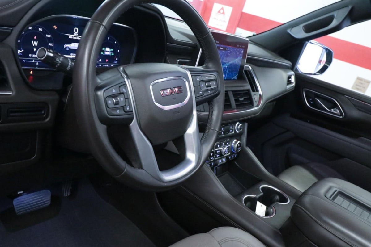 2023 Gmc Yukon XL SLT photo 12
