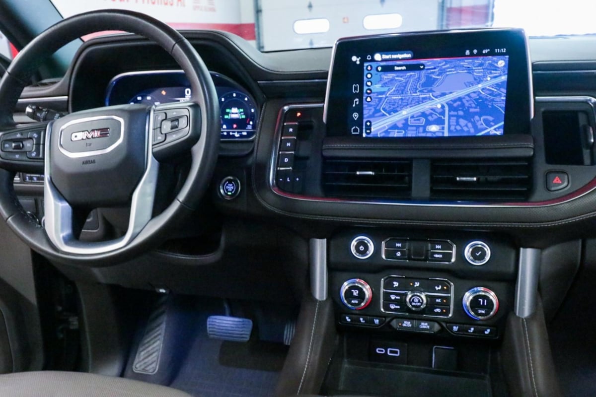 2023 Gmc Yukon XL SLT photo 24
