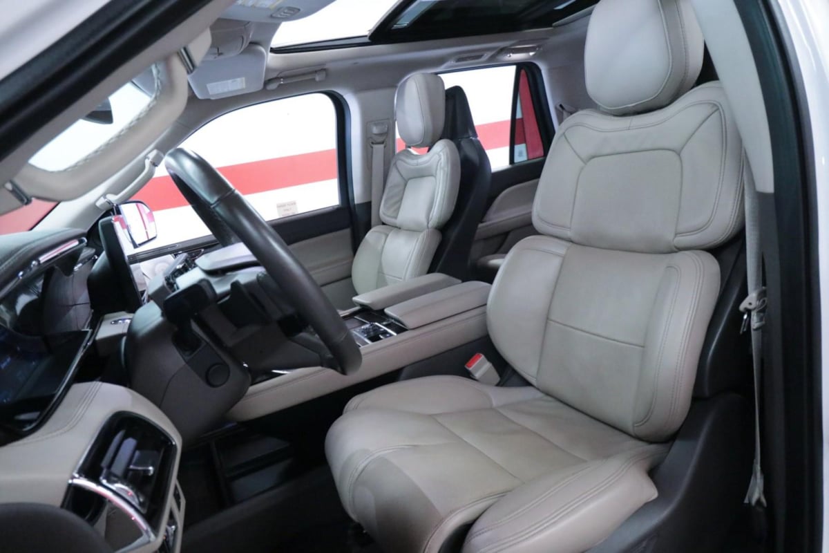 2023 Lincoln Navigator L Reserve photo 6