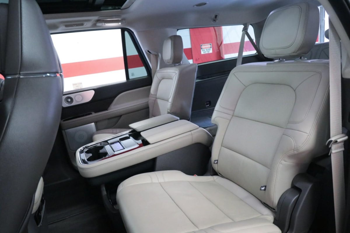 2023 Lincoln Navigator L Reserve photo 9