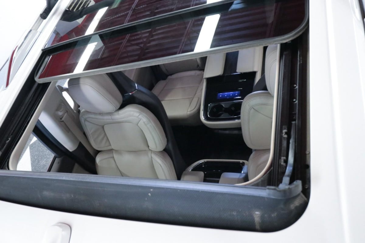2023 Lincoln Navigator L Reserve photo 13