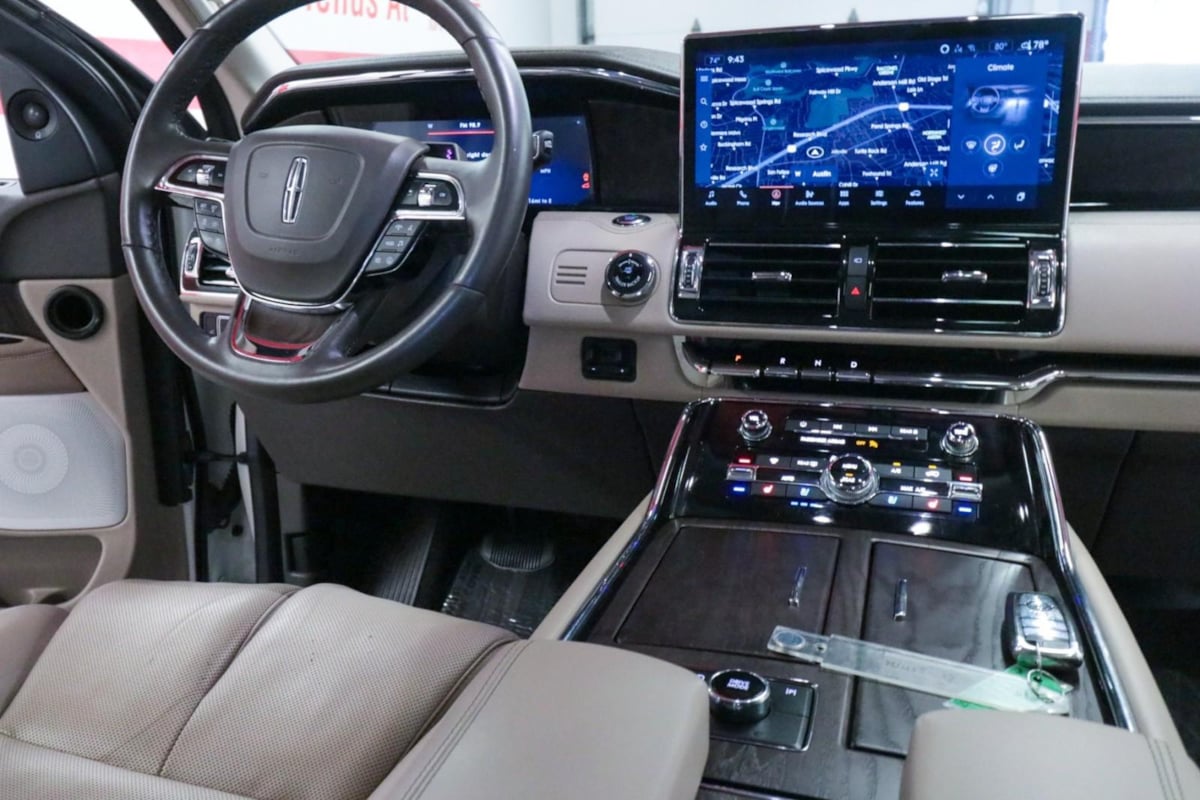 2023 Lincoln Navigator L Reserve photo 25