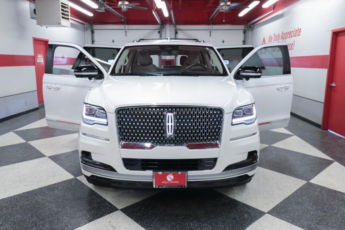 2023 Lincoln Navigator L Reserve photo 27