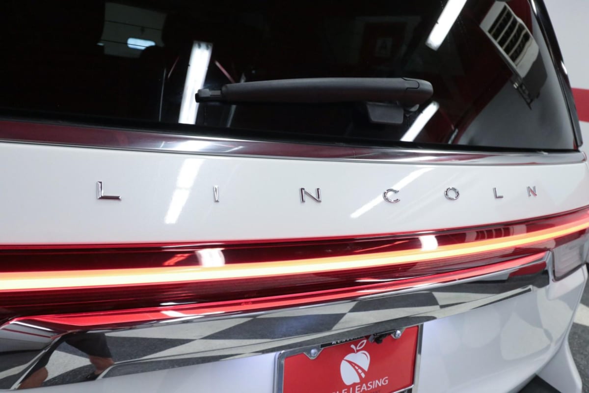 2023 Lincoln Navigator L Reserve photo 39