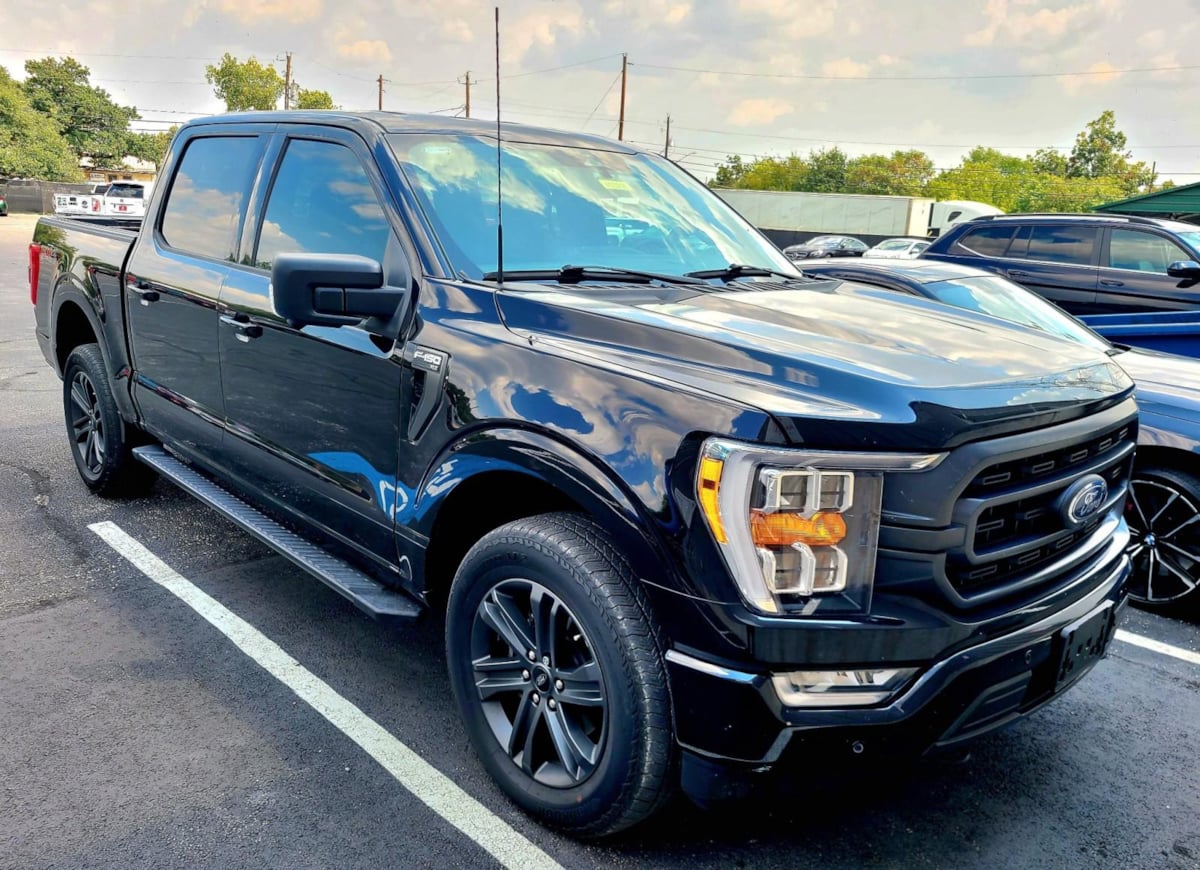 2023 Ford F-150 XLT photo 8