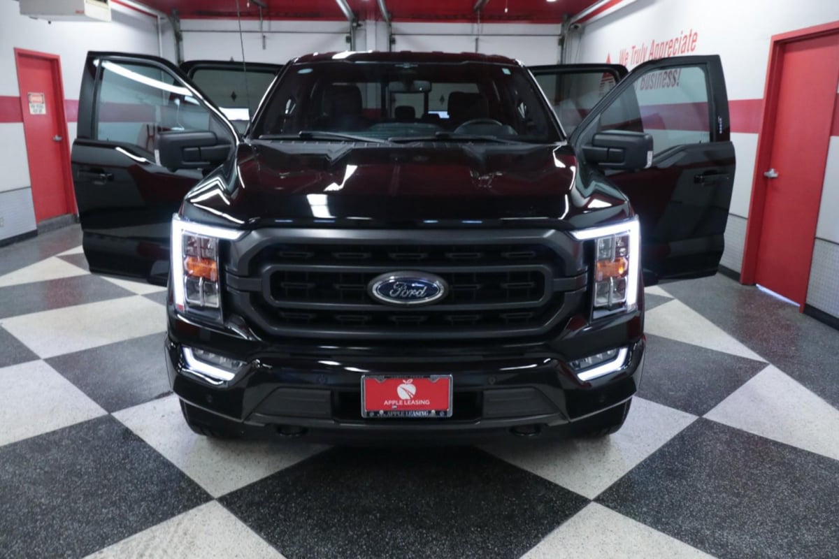2023 Ford F-150 XLT photo 24