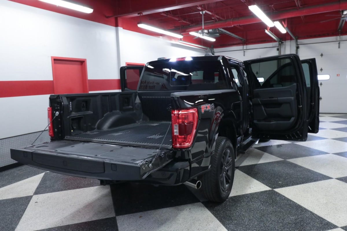 2023 Ford F-150 XLT photo 25