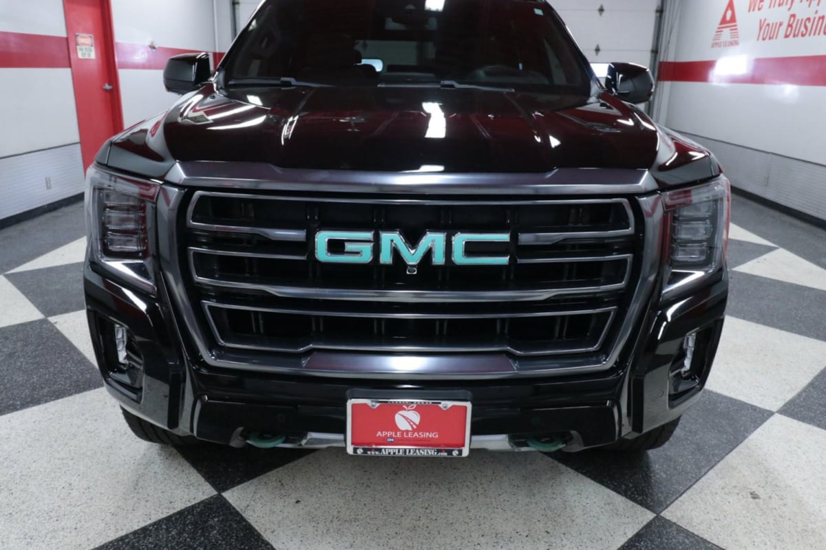 2023 Gmc Yukon AT4 photo 3