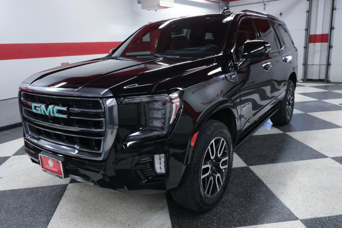 2023 Gmc Yukon AT4 photo 4
