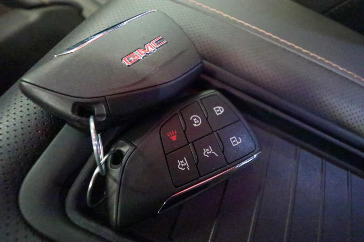 2023 Gmc Yukon AT4 photo 15