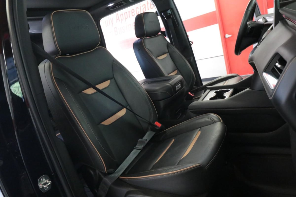 2023 Gmc Yukon AT4 photo 25