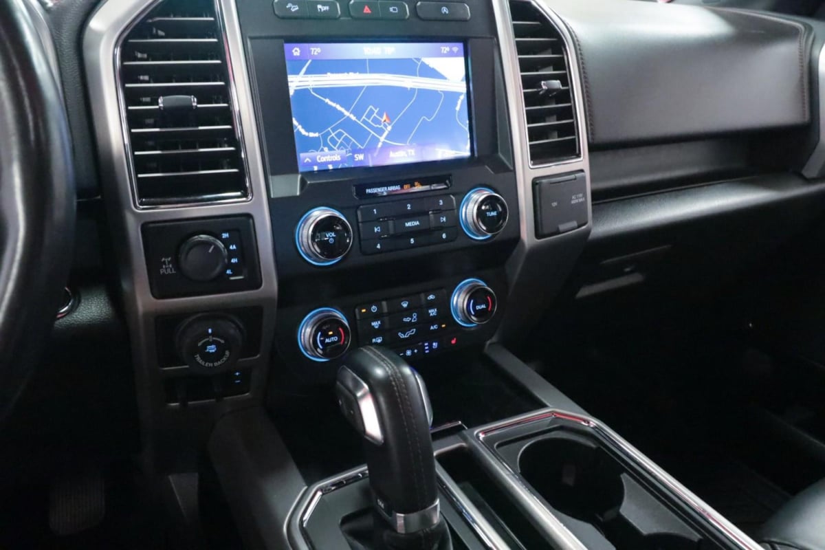 2020 Ford F-150 Platinum photo 17