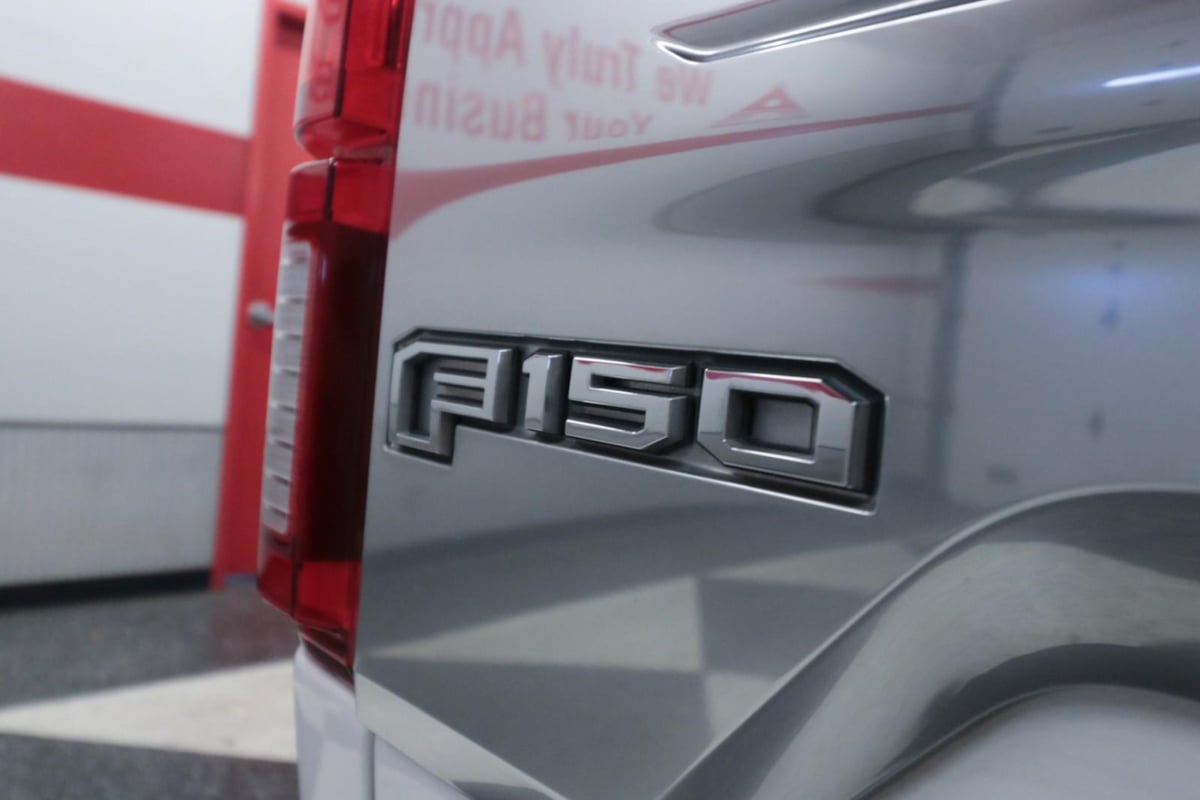 2020 Ford F-150 Platinum photo 28