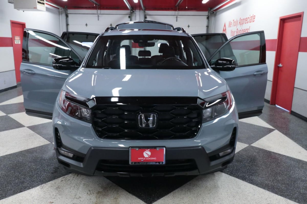 2023 Honda Passport Elite photo 24