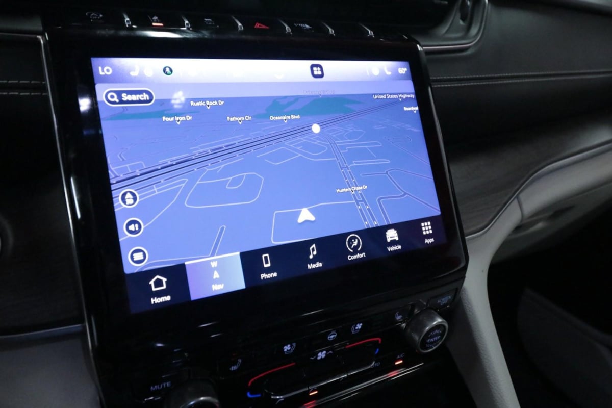 2021 Jeep Grand Cherokee Overland photo 19