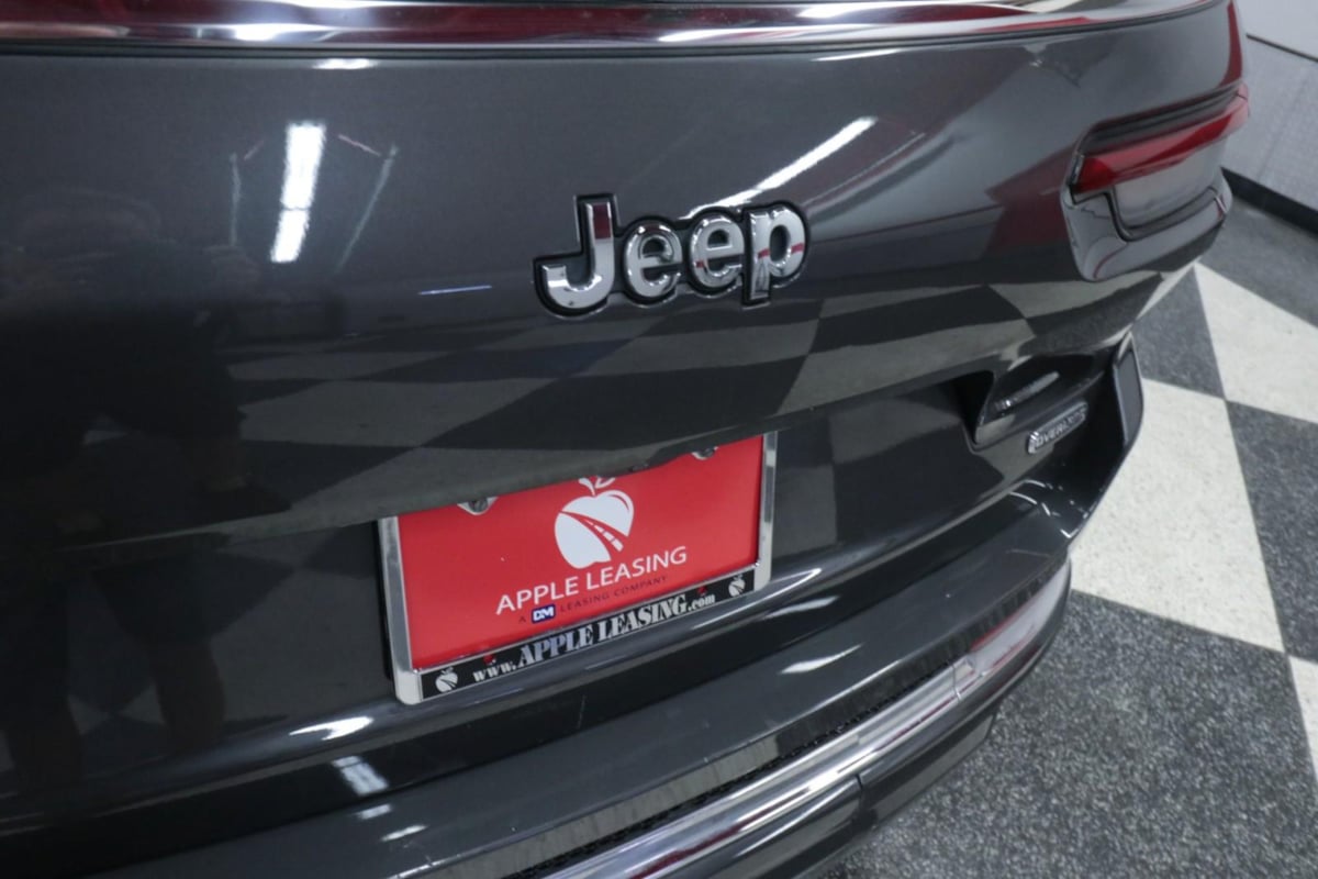 2021 Jeep Grand Cherokee Overland photo 31