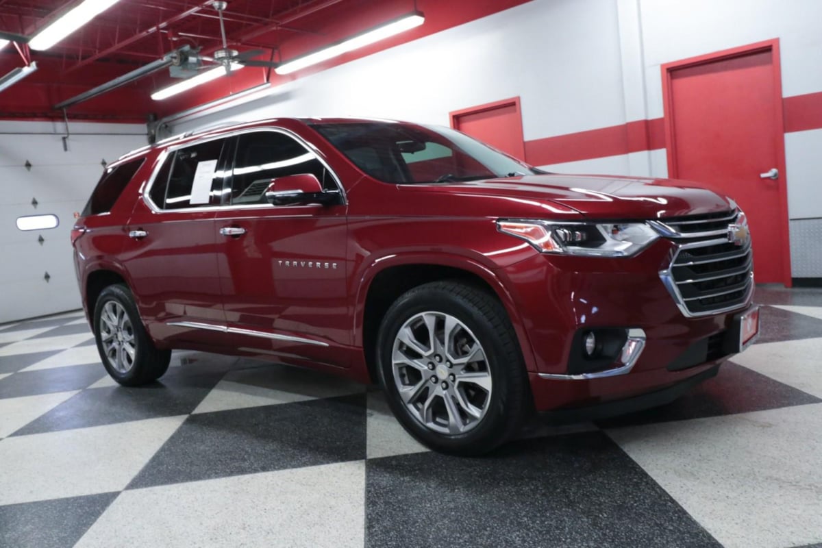 2018 Chevrolet Traverse Premier photo 2