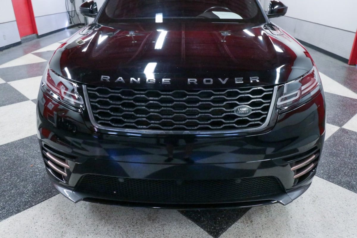 2018 Land Rover Range Rover Velar R-Dynamic SE photo 4