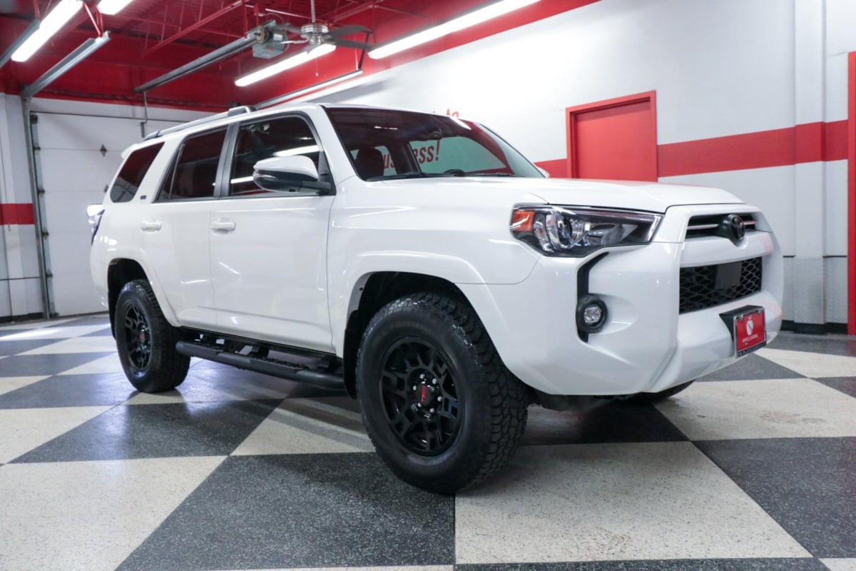 2022 Toyota 4Runner SR5 Premium photo 2