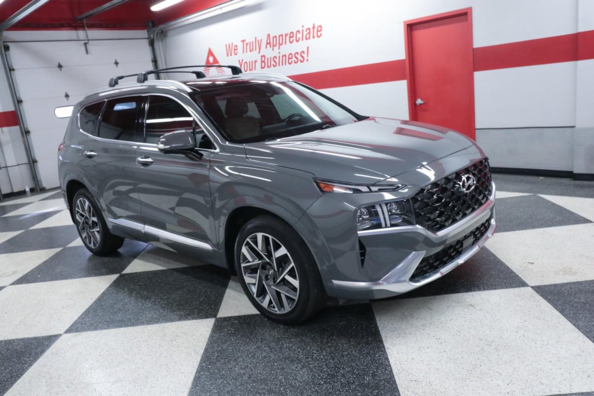 2022 Hyundai Santa Fe Calligraphy photo 2