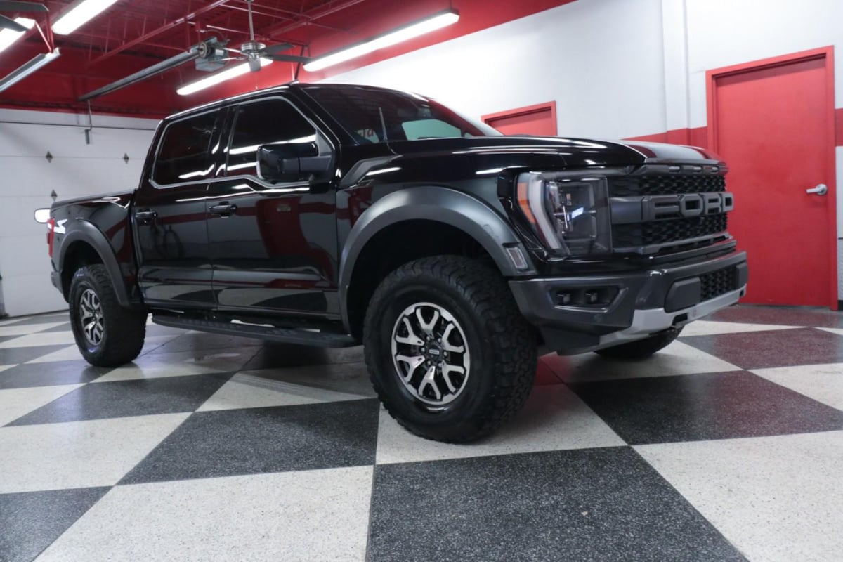 2022 Ford F-150 Raptor photo 2